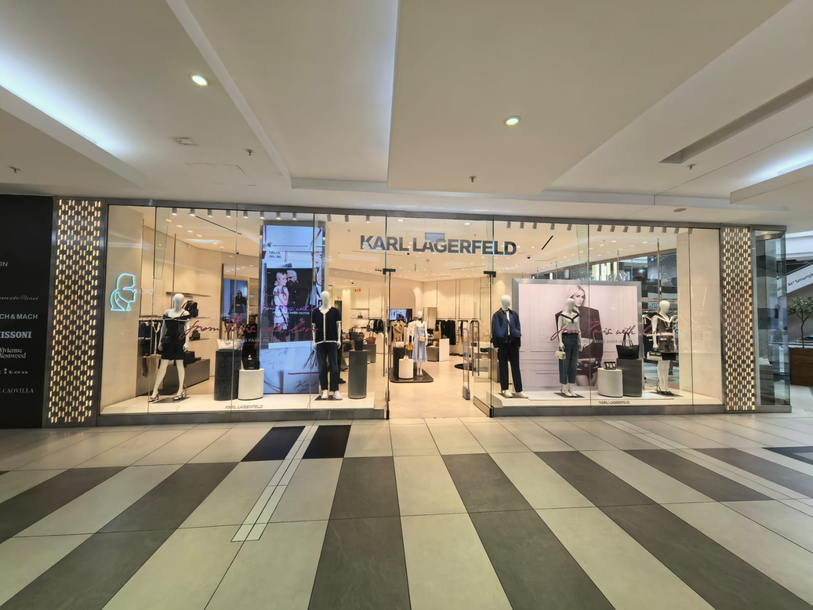 Karl Lagerfeld open retail floor