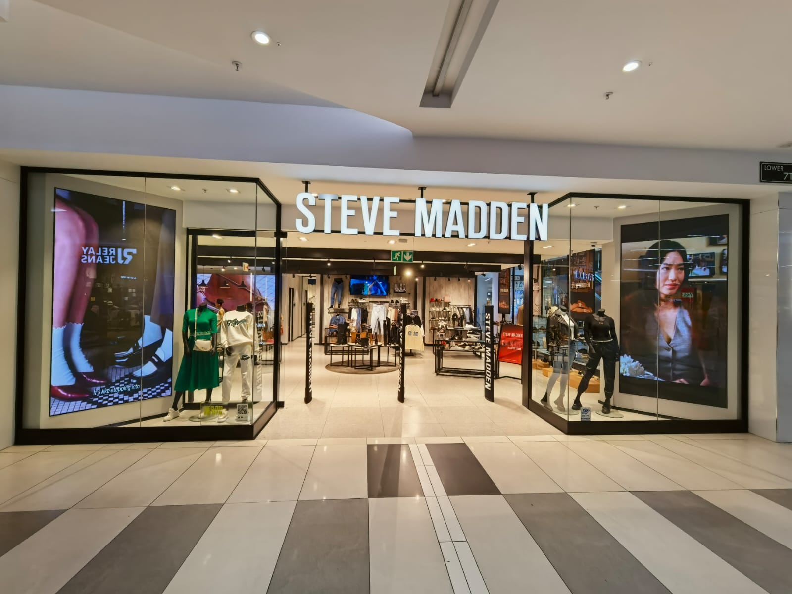 Steve Madden retail floor ceiling
