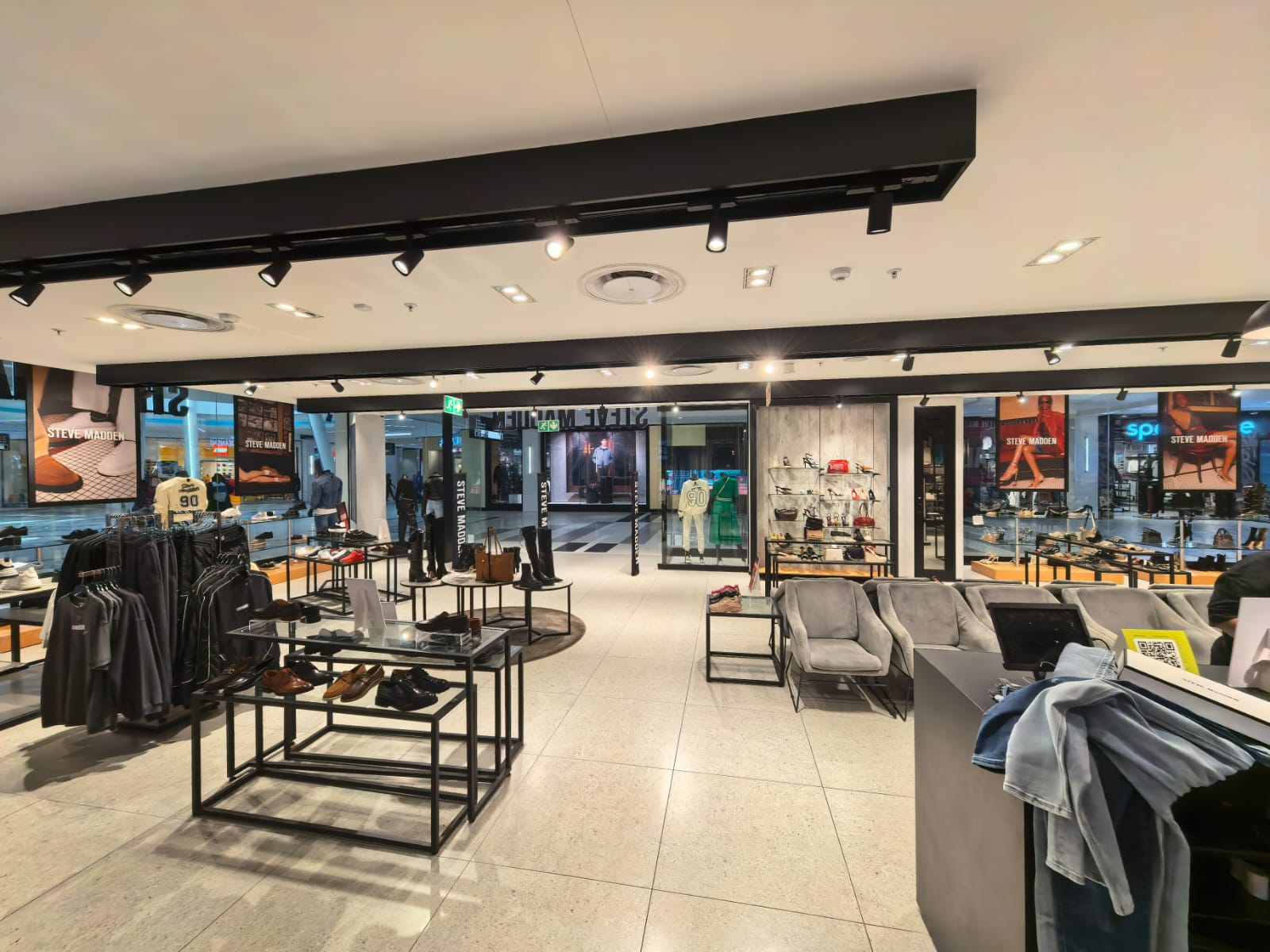 Steve Madden completed interior overview